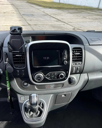 Renault Trafic cena 149000 przebieg: 99000, rok produkcji 2019 z Kielce małe 67